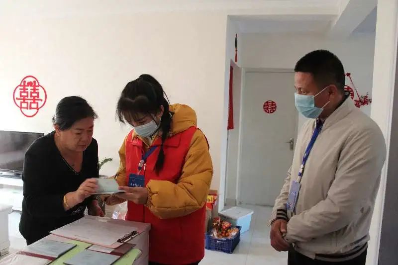 兵团:全力推进第七次全国人口普查工作 1.37万名普查人员入户登记