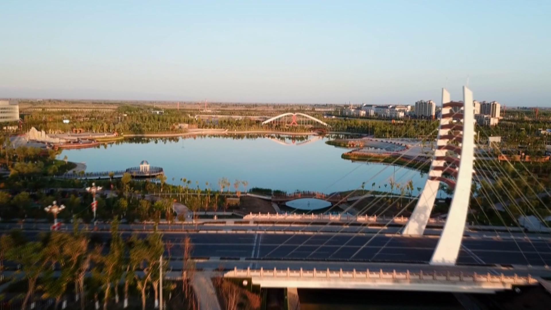 七师胡杨河市奋勇争先开新局