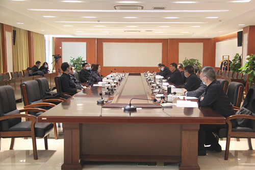 伊犁州领导库尔玛什·斯尔江,赵天杰,焦亦民,刘新利陪同慰问并参加