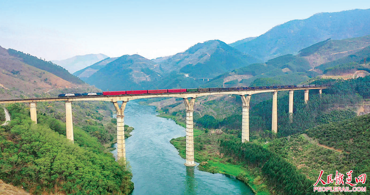 抢抓市场机遇保障货物运输