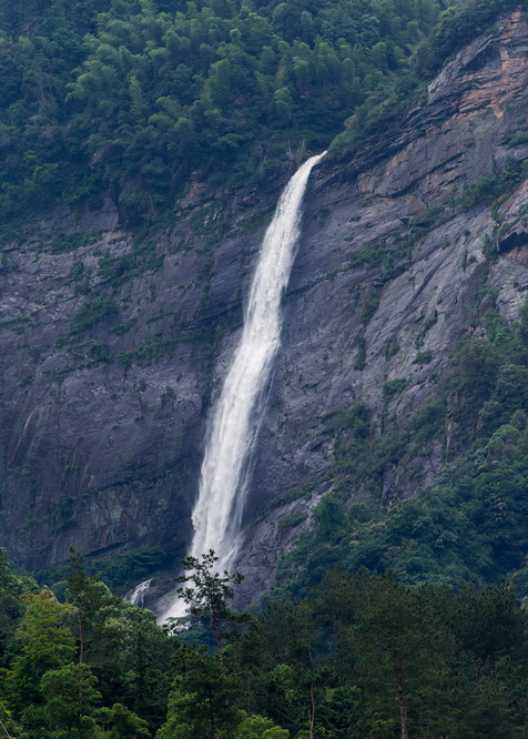 庐山瀑布再现飞流直下三千尺景观